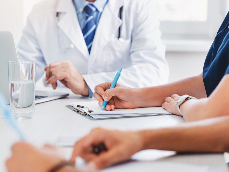 Cropped,Image,Of,Medical,Professional,Meeting,In,Hospital,Office.,Interns